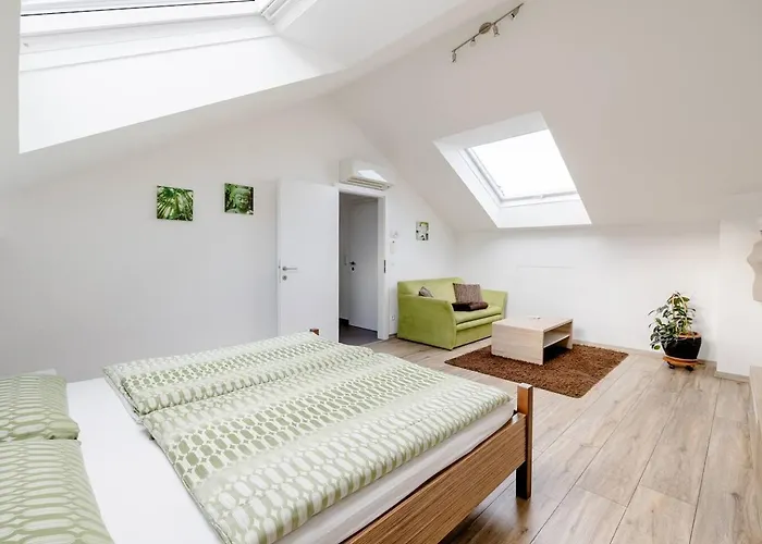 Helles Gemuetliches Apartment V5